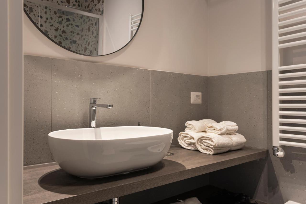Bilocale Aleardi Apartment Milan Exterior photo